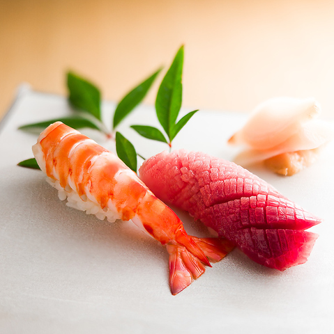 こだわりの寿司と一品料理が楽しめる、隠れ家的なお店。お酒も充実。ワインあり！