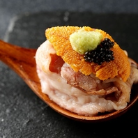 寿司×BAR 居心地の良いBARで寿司を食べる優越感に浸る