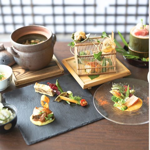 DINING ROOM ON THE HARIMA �Z�g���n�C�����h���B���P�H