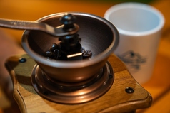 Nappe Nap特別焙煎豆を手挽きコーヒーミルで挽き、自分で作る特別なコーヒー　　ホット/アイス