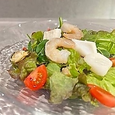 シーフードサラダ