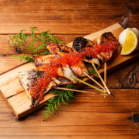 80年の歴史を持つ仲卸が豊洲市場で仕入れた新鮮食材を味わえる店。宴会向けコースも◎