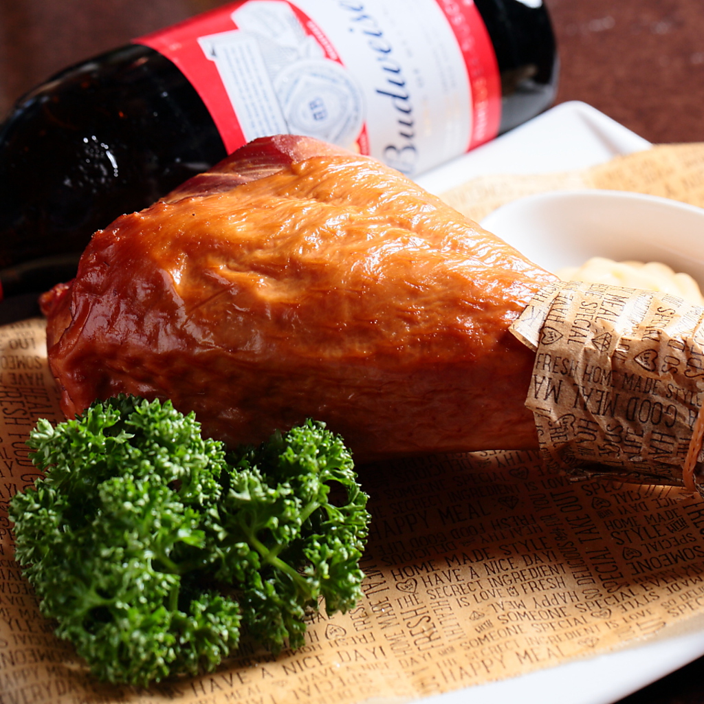 定番…創作料理…ボリューム感…旨い…月替わりオススメメニュー！お酒も豊富！DINERで決まり(・o・)