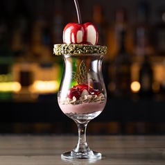 チェリーのパフェ