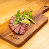 肉汁たっぷり♪当店のローストビーフはリピーターも続出!ぜひお召し上がりください!