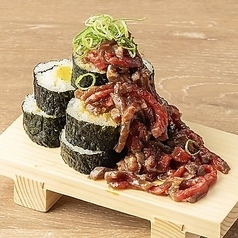 ユッケ肉こぼれ寿司