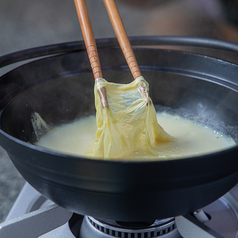 目の前で作る出来立てとろとろ生湯葉