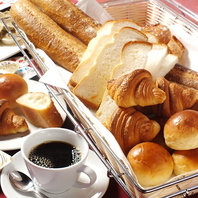 バイキングで楽しめる福島の「原パン工房」のパン