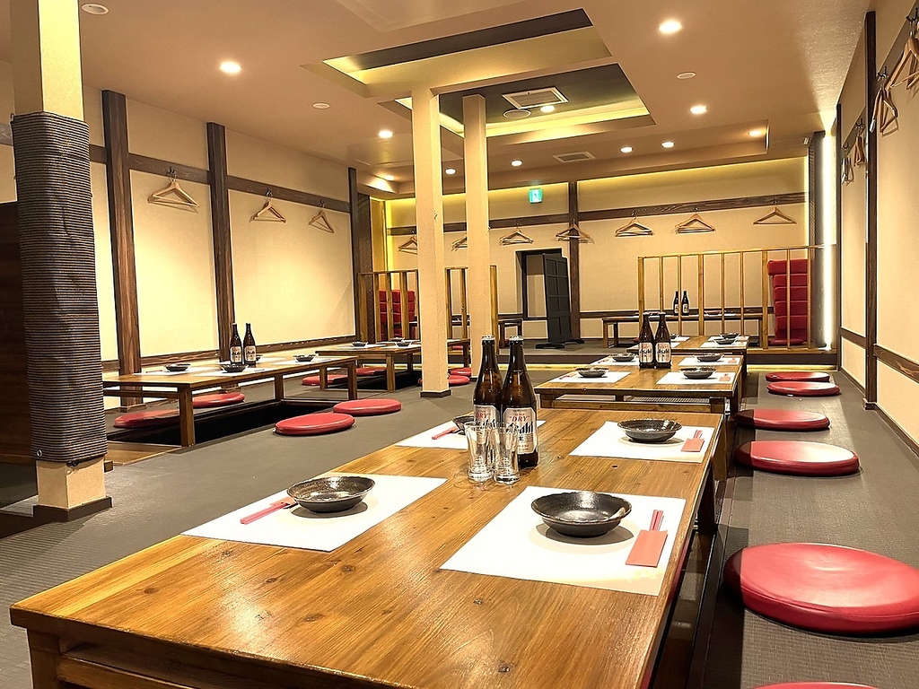 貸切利用は40～50名様程度まで可能です。下見もお気軽にどうぞ！掘りごたつ席でゆったりと。