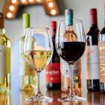 ソムリエが選んだ美味しいワインをグラスでお手軽に399円（税抜）～ご用意♪