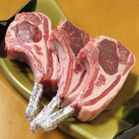 ラム肉の旨味を100％以上に...独自配合のソースあり！