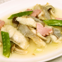 白身魚の塩味炒め／白身魚の特製マヨネーズ仕立て