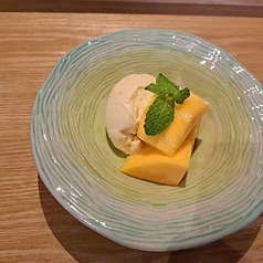 季節のフルーツ ~バニラアイス添え~