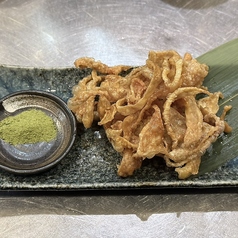鶏皮の一夜干し唐揚げ
