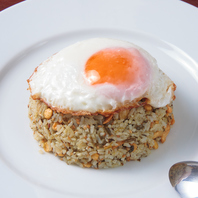 豆混ぜご飯and目玉焼き