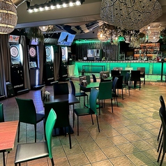 スリーモンキーズカフェ新宿本店の雰囲気2