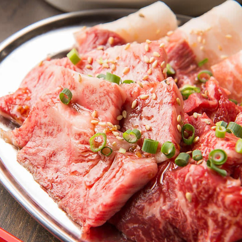 国産黒毛和牛とホルモンを堪能できる焼肉専門店。コースも豊富で宴会◎