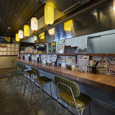 炭火焼きの香りと共に食事が楽しめるカウンター席は、換気をしっかり行っているため匂いが付きにくい点も魅力のひとつ◎カウンター席ならではの楽しみ方をご堪能ください。