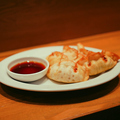 料理メニュー写真&nbsp;鉄板焼き餃子 (旨辛)