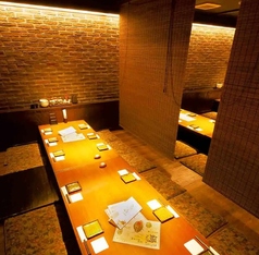 本格博多野菜串専門店 よかろうもん 新宿店の雰囲気1