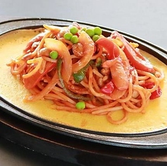 昔ながらの鉄板ナポリタン