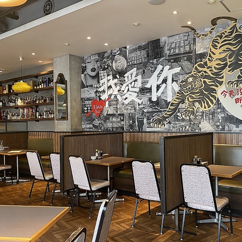 種類豊富な餃子、ビールに合う一品料理