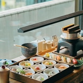 【ランチタイムも元気に営業中!】当店は11:00~15:30と17:00~23:00の二部営業を行っております。休憩時間やお買い物の合間にも気軽にお立ち寄りいただけます。贅沢なランチタイムをぜひ当店でお楽しみください!美味しい料理と種類豊富なドリンク、心地よい雰囲気で、特別なひとときをお届けします。お待ちしております!