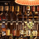 壁一面に並ぶ焼酎は圧巻の品揃え