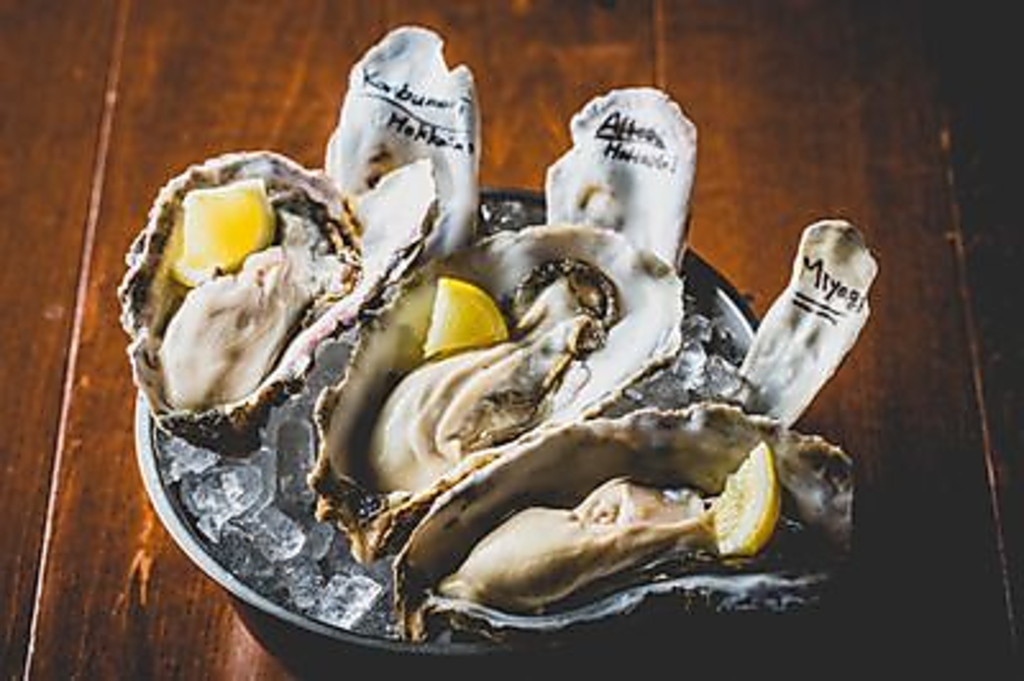 産地の違う牡蠣を、3種類それぞれ食べ比べ！