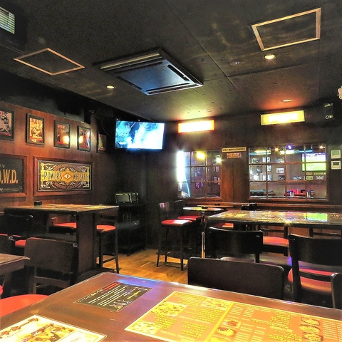 BORDERLESS WORLD {[_[X[h ̓X