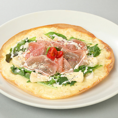 たっぷりチーズの生ハムピザ