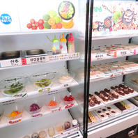 おしゃれな内観や手作り料理、ドリンクは映え間違いなし