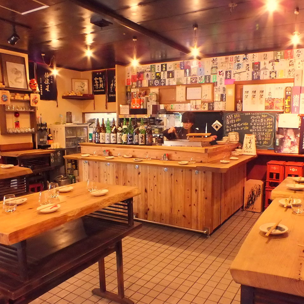 平日は15時～、休日は12時～OPENしております。