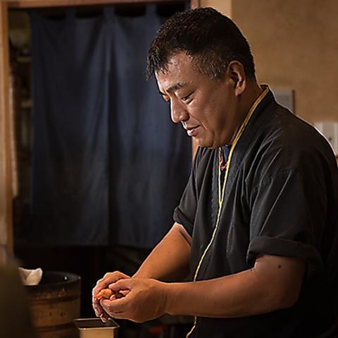 地元の食通が足げに通う本格寿司・割烹の味