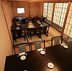 6名様以上で個室のように仕切ってご利用いただけます。プライベートなお集まりやビジネスシーン、会食にも。(※ご希望の際はお電話にてお問い合わせください。)