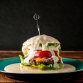 料理メニュー写真&nbsp;WHITE CHEESE BURGER