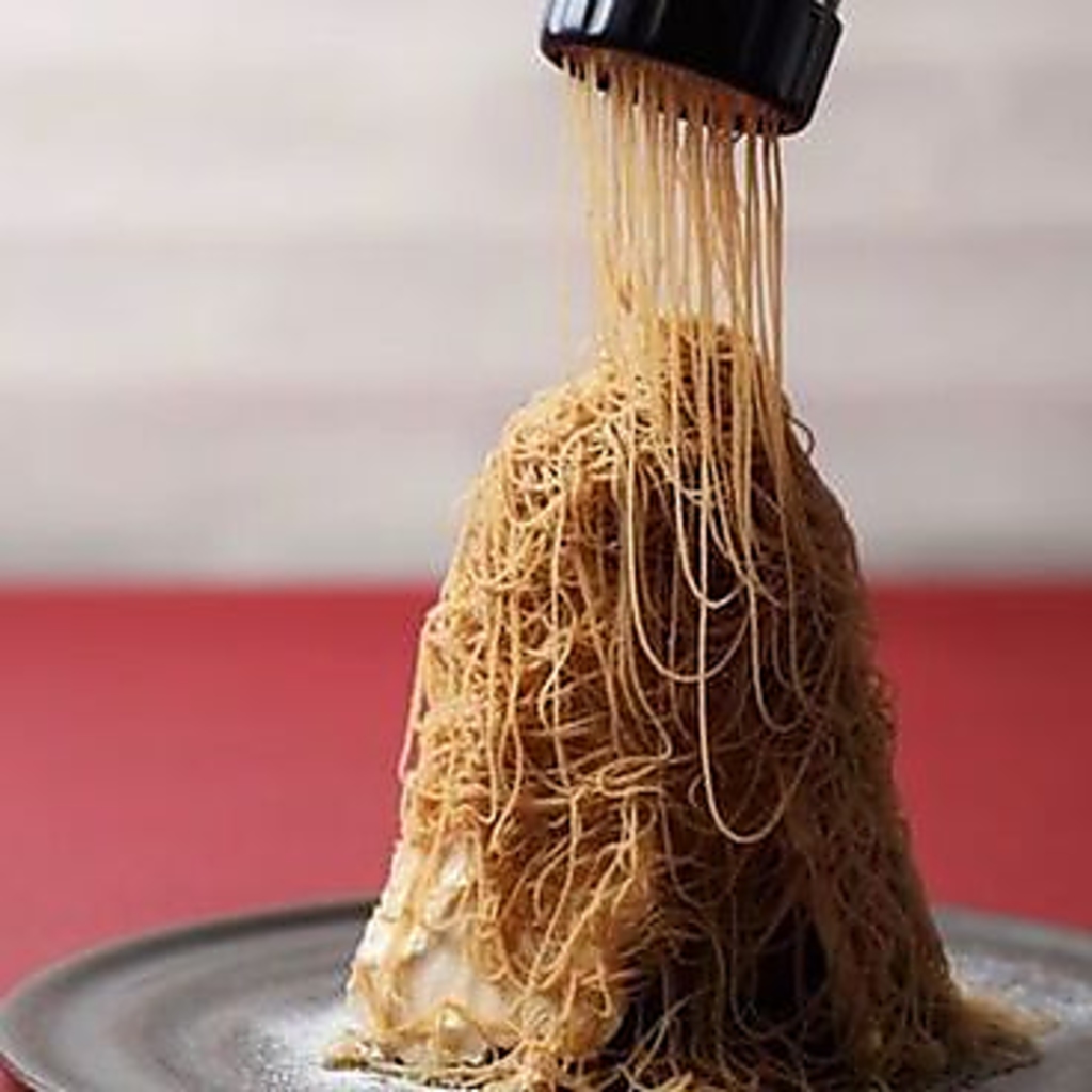 ふわっふわで口に入れた瞬間溶けるよう…一度は食べてほしい『生絞りモンブラン』