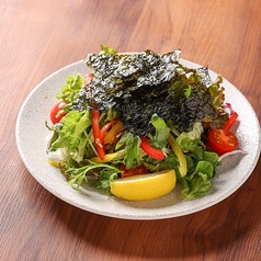 とうきびの野菜サラダ/韓国海苔のチョレギサラダ