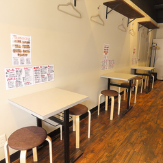 友人や家族と共に美味しい食事を囲み、思い出に残る素敵な時間を作りましょう。