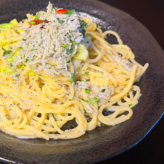 シラスと春キャベツのペペロンチーノ