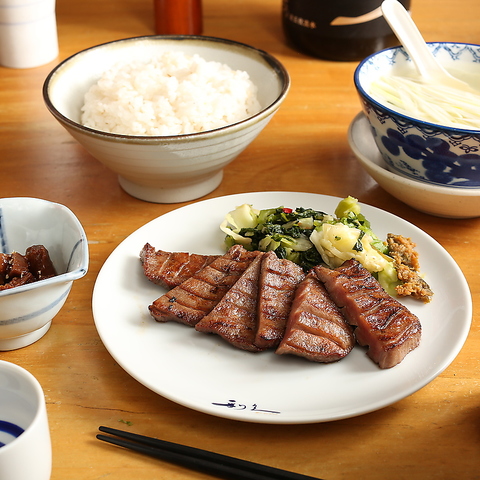 牛たん炭焼 利久 セルバテラス店