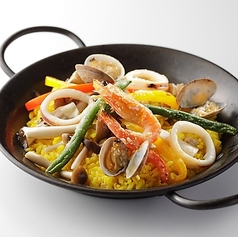 具たくさんシーフードパエリア