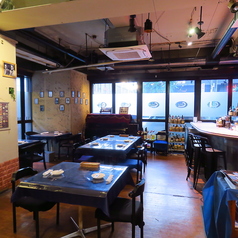 カウンター席もございます。お一人様でのご来店も大歓迎です