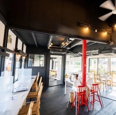 5名様まで着席可能なカウンターをご用意しております。お一人様でふらっとランチや仕事帰りにがっつり食べたい方はぜひ♪