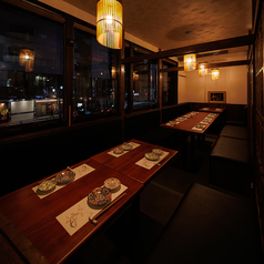 全席扉付き完全個室　3時間飲み放題　直送鮮魚×和牛すき焼き　ギントロ湯島店の雰囲気2