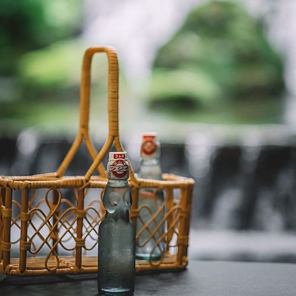 夏の蒸し暑さも忘れ、都会の喧騒からも離れ、貴船川のせせらぎを聞きながら、素敵なひとときを♪