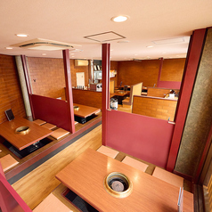 40名様以上での貸切利用が可能なため、各種宴会やパーティーに最適です。大切なひとときを、リラックスした空間でお楽しみください。