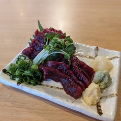 馬レバー刺し