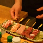 鮮度にこだわった自慢の滋養鶏を使用！定番メニューから希少部位、その季節に美味しい食材もご提供♪