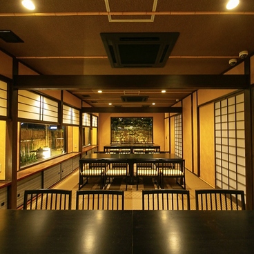 新串揚げ創作料理 串やでござる 茨木店の雰囲気1